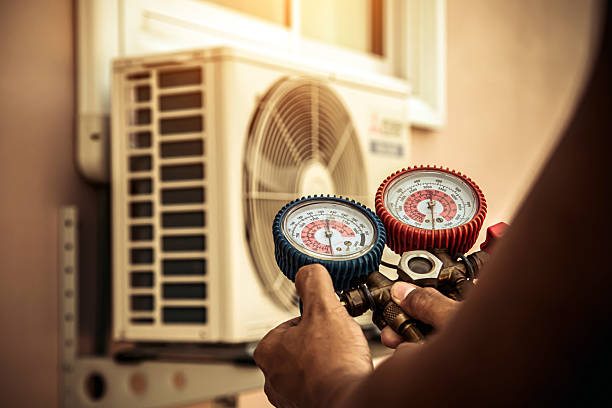 Professional Heat Pump Repair technician working in Washougal, WA